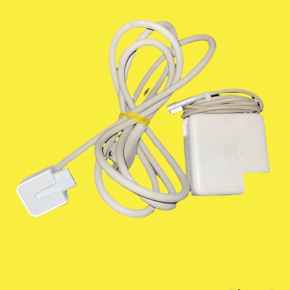Mac Book Pro Apple Charger